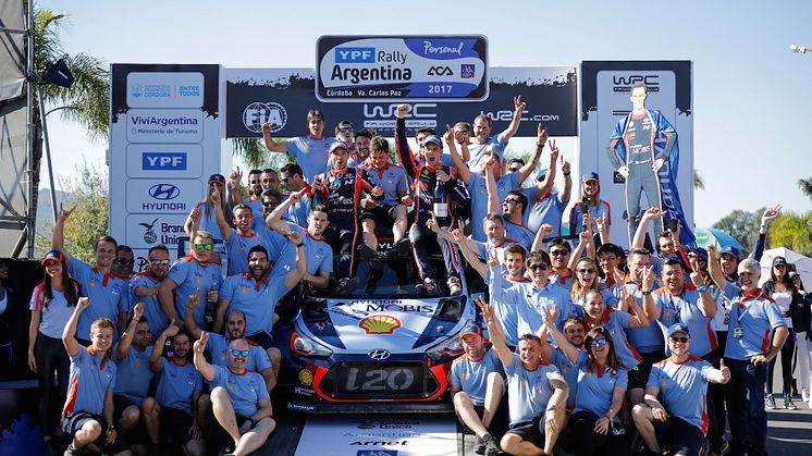 Hyundai Motorsport kör hem segern i Rally Argentina.