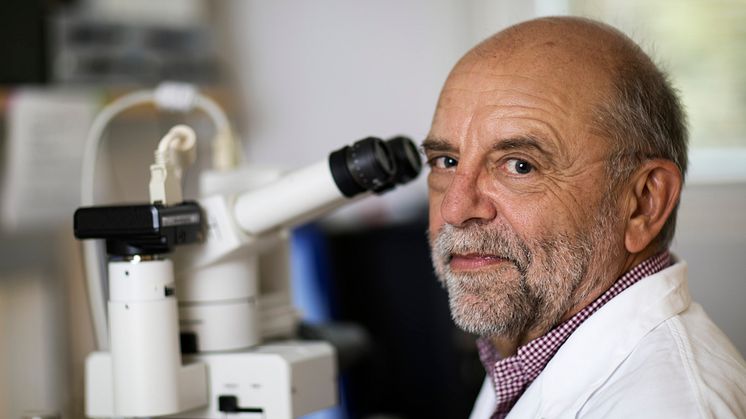 Gunnar C Hansson, professor vid Göteborgs universitet, har tilldelats anslag över två år