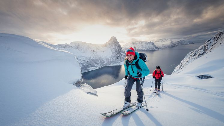 Ingenting kan slå naturmaterialet dun når det kommer til isolasjonsevne i forhold til vekt. Hva skal man med syntet da? Foto: Bergans / Hans Kristian Krogh-Hanssen