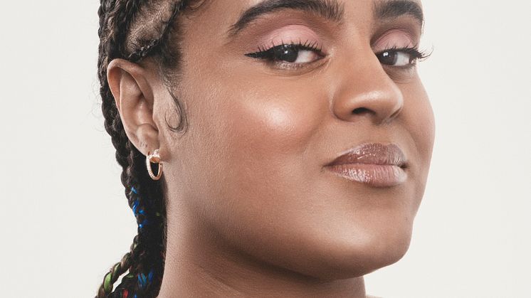 SEINABO SEY SLÄPPER NY EP - "SWEET LIFE"