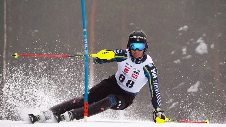 Tobias Hedström på pallen i Europacupen. Foto Erik Segerström/SSF fri för publicering