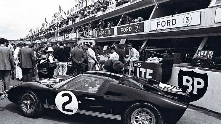 No2_1966lemans_start_800