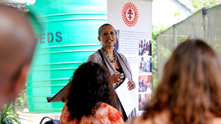 Discovery commemorates World Aids Day with visit to Hillcrest Aids Centre