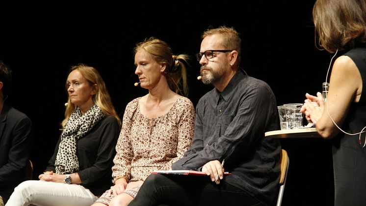 Högskolans lektorer Eddy Nehls och Helena Korp (i mitten) under seminariet på Länsteatern i Visby.