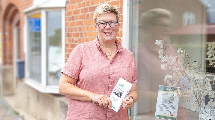 Anhörigsamordnare Anna Helkama-Rågård ser fram emot att starta igång terminen och hoppas på god uppslutning kring höstens olika evenemang. Foto: Daniel Henriksson, Svalövs kommun.