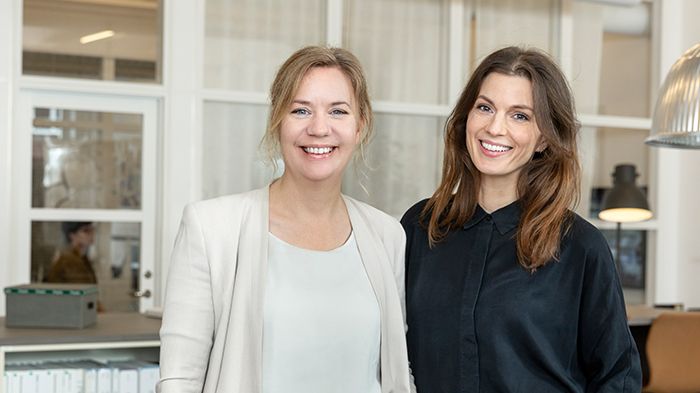 Bild: Anna Hoffman och Kajsa Holmström, arkitekter och kontorschefer på Krook & Tjäder Stockholm. Fotograf: Tim Meier