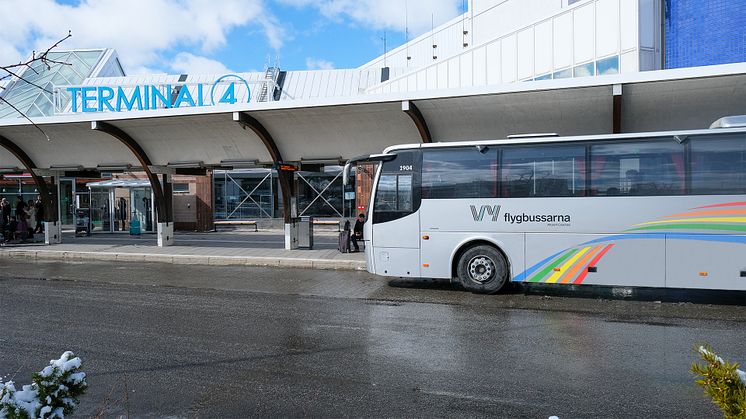 Regnbågen blir kvar när Vy Flygbussarna uppdaterar sin grafiska profil