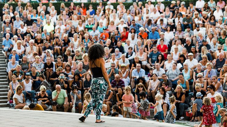 Allsången Oh Boy med folkkära Miriam Aïda