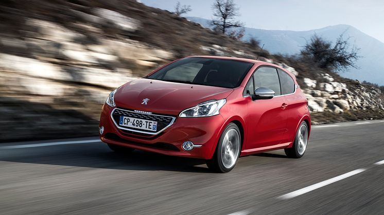 Sverigepremiär för Peugeot 208 GTi - komprimerad körglädje