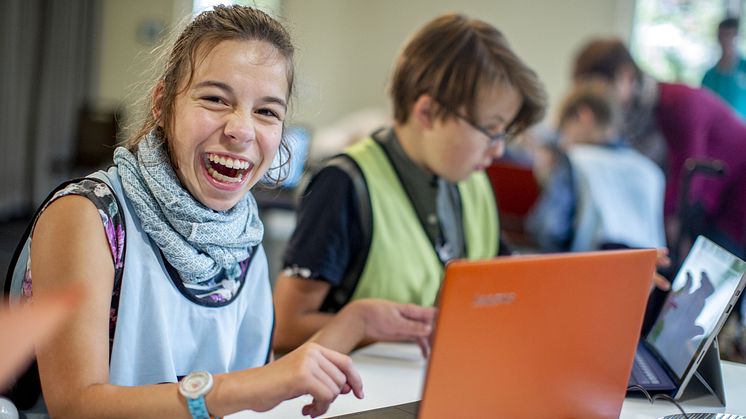 Barrierefreies Lehrmittelpaket zum Programmieren für den Einsatz im Präsenz- und Fernunterricht / Fotocredits: Aktion Mensch, Thilo Schmülgen