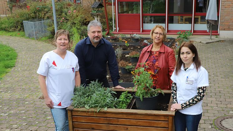 Die Gründer*innen der Garten-AG der Hephata-Klinik: Cordula Gonder, Manfred Diegler, Dr. Alessandra Carella und Elena Schwabauer (von links). 