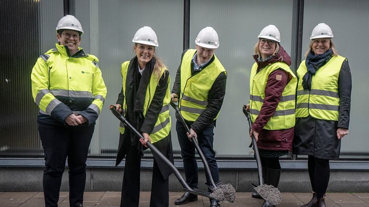 Från vänster Cecilia Hedqvist, Gasnätet Stockholm, Sofia Rundström, Centrumchef på Westfield Mall of Scandinavia, Pehr Granfalk (M), Ordförande kommunstyrelsen Solna stad, Mette Kahlin McVeigh, Tankesmedjan Fores, Renée Josefsson, Stockholm Gas. 