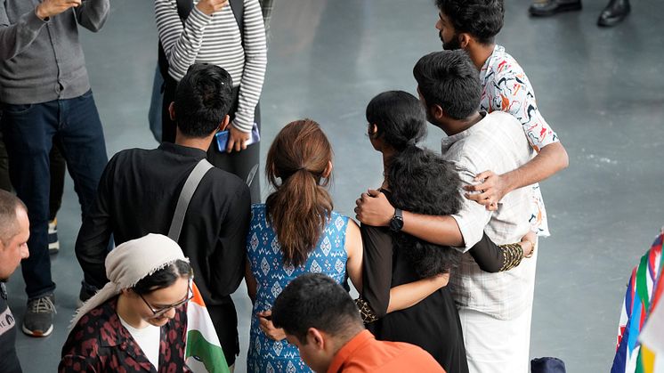 Beim Internationalen Nachmittag am 16. Mai stellen Studierende und Mitarbeitende der TH Wildau ihre Heimatländer mit kulinarischen Spezialitäten, Traditionellem und Infomaterial vor. (Bild: Mareike Rammelt / TH Wildau)