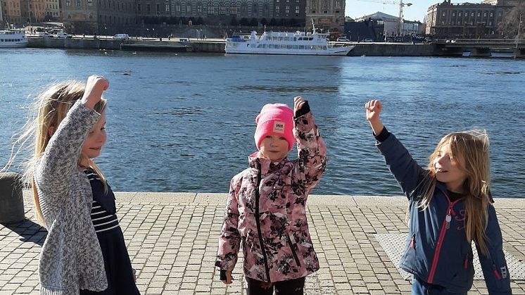 Förskolebarn i Stockholm på Världsröstdagen 2021. Foto: Musikaliska