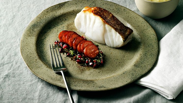 Skrei con chorizo y puré patatas