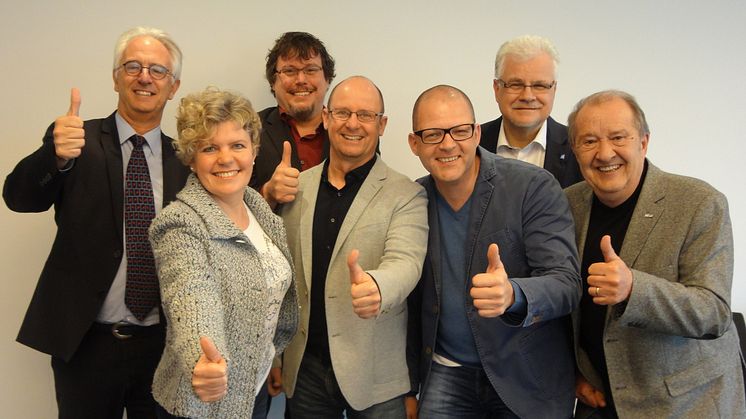 (v.li.): Hans Rüdiger Kaufmann, Claudia Becker, Georg Rapp, Ralf Becker, Mathias Kollmann, Peter Krötenheerdt, Helmut Seßler.