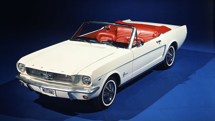 Ford Mustang convertible 1964_Mustang 60.jpg