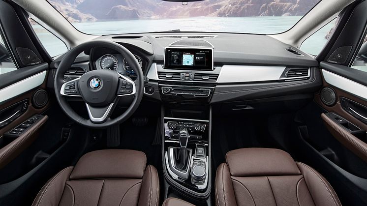 BMW 225xe iPerformance Active Tourer 2018 - interiør
