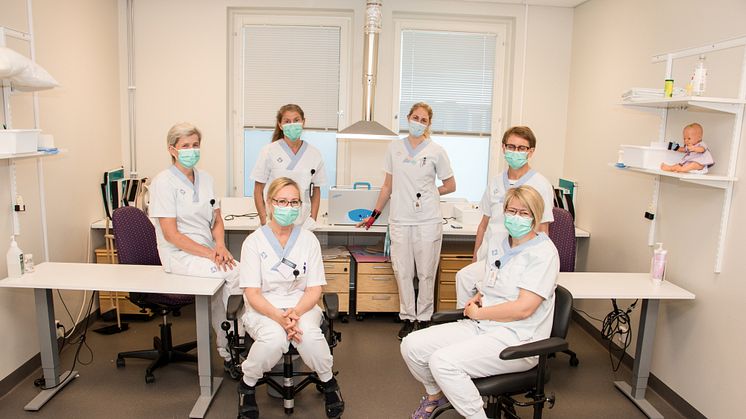 Medarbetare från rehabenheten vid hand- och plastikkirurgisk klinik Västerbotten. Från vänster: Gunilla Olsson, Christine Lundberg, Carola Broddeskog, Filippa Enarsson, Ellenor Edin och Linda Sandén