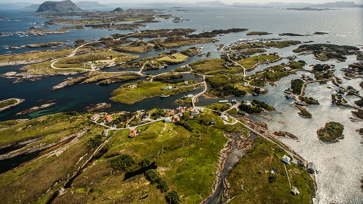 Thousands of islands, islets and skerries are scattered along Norway's Western coast. Photo: Kieran Kolle