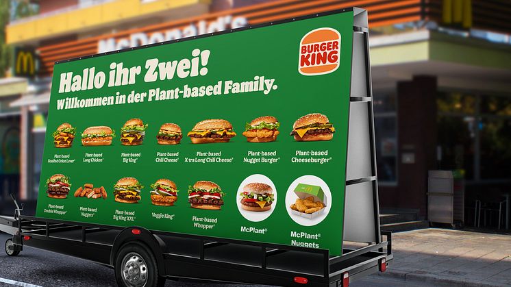 Hallo ihr Zwei! Willkommen in der Plant-based Family - Burger King® startet zum Produktlaunch von McDonalds Social Media Aktion