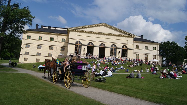 Drottningholmsteatern startar säsongen med fri entré