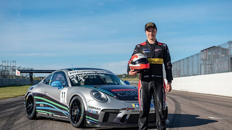 Pontus Fredricsson är en av tre snabba unga förare som får chansen att mäta sig mot tufft internationellt motstånd i Porsche Mobil 1 Supercup på Hockenheim.