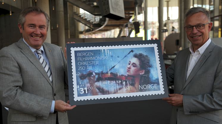 Feirer Bergen Filharmoniske med frimerke