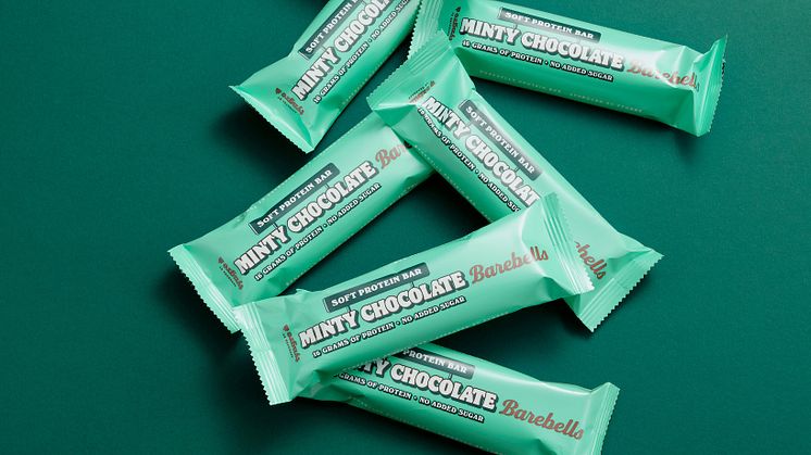 Minty Chocolate combines mild mint, silky milk chocolate, and an irresistible soft texture with 16 grams of protein, without added sugar.