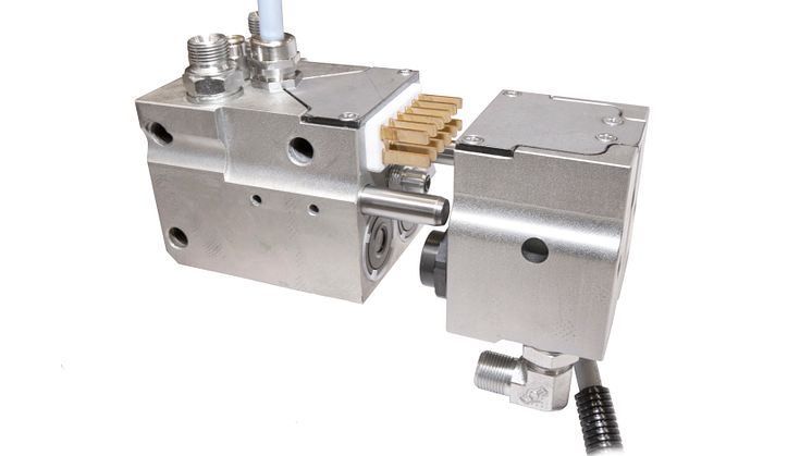 Engcon forbedrer den automatiske tilkobling af hydrauliske redskaber