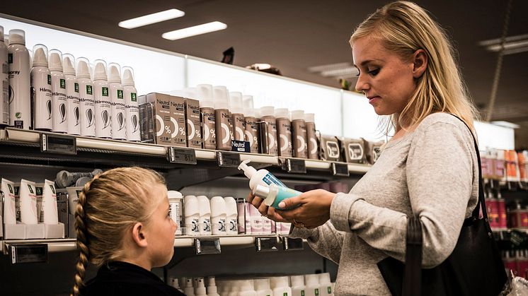 Norske forbrukere vil kjøpe bedre produkter, men synes det er vanskelig. Foto: Svanemerket