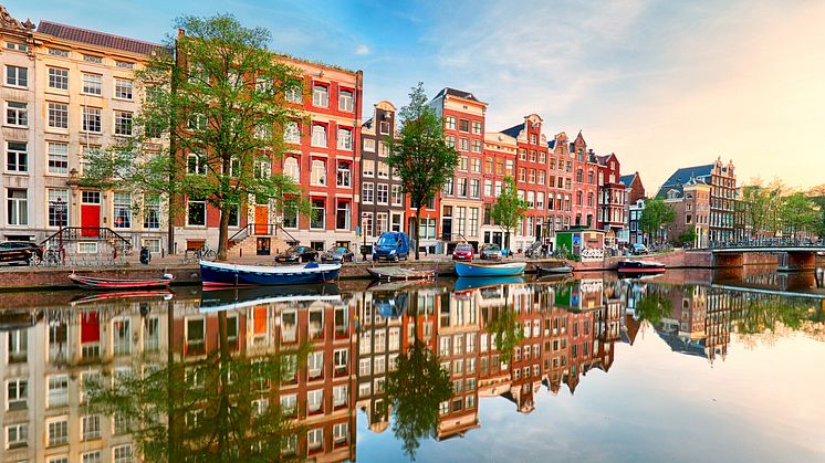 DEST_NETHERLANDS_AMSTERDAM_CANAL_GettyImages-1138786612_Universal_Within usage period_59649
