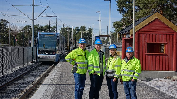 Fra venstre: Arne Aasheim (Teknisk byggeleder), Eirik Frøysa (Kontrollingeniør), Kamilla Malt Marøy (Byggeleder), Svein Nilsen (Kontrollingeniør), er alle ansatt i Sporveien.