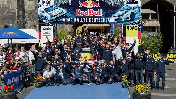 Hyundai till historisk dubbelseger i VM-rallyt i Tyskland