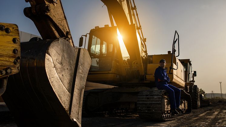 MEDguard Mining håller koll runt maskinen.