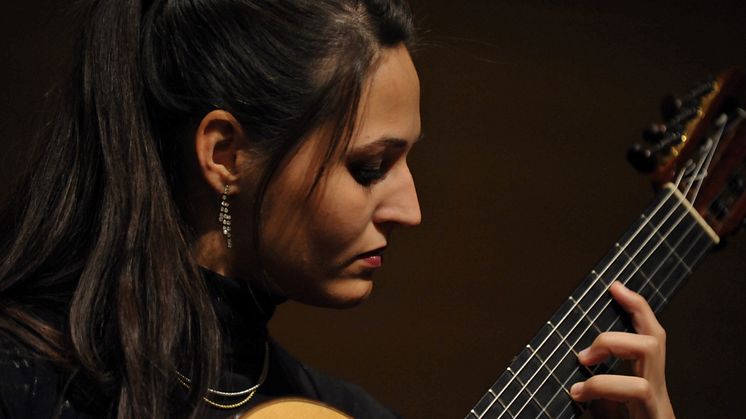Publiken kan se fram emot musik från några av Anabel Montesinos egna favoriter: Rodrigo, Sor, Llobet, Granados och Tarrega.