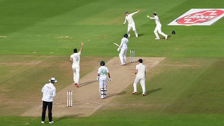 James Anderson of England celebrates taking the wicket of Azhar Ali of Pakistan and his 600th Test Match Wicket as Joe Root and Jos Buttler celebrate during Day Five of the 3rd #RaiseTheBat Test Match between England and Pakistan at the Ageas Bowl on