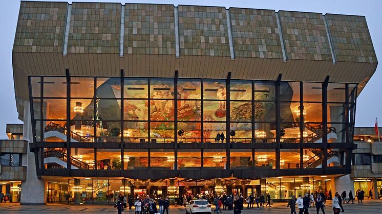 Am 18. November 2016 gibt das Gewandhausorchester anlässlich des Jubiläums "100 Jahre Gewandhausorchester auf Tournee" ein Festkonzert im Gewandhaus zu Leipzig