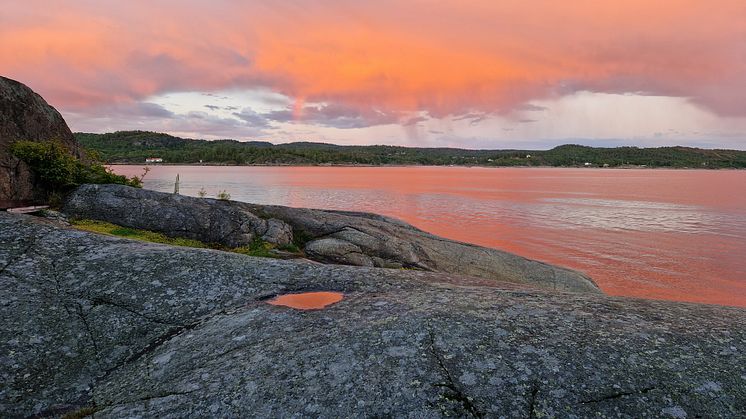 Skjærgård i solnedgang (Foto: Trude Borch/Akvaplan-niva)