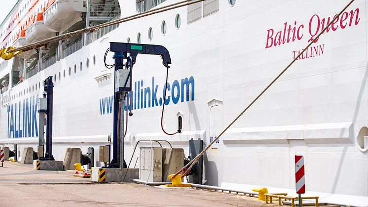 Baltic Queen bei Landstormnutzung in Tallinn 