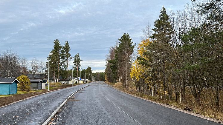 Den nya gång- och cykelvägen längs Järnvägsgatan i Munksund är nu klar.        Foto: Hanna Wimander