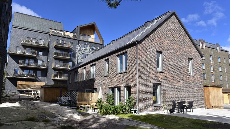 Parhus och punkthus samsas på Uggleberget i Nya Hovås
