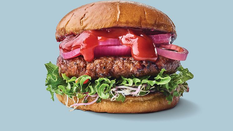 Naturli’ Burger Fava är en 100% växtbaserad, saftig 150-grams premiumburgare gjord på favabönor och ärtor.