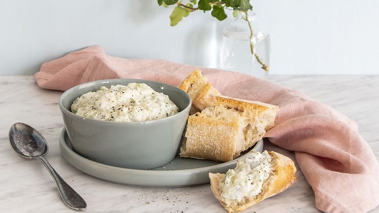 Gör grillen mer vego med grön tzatziki!