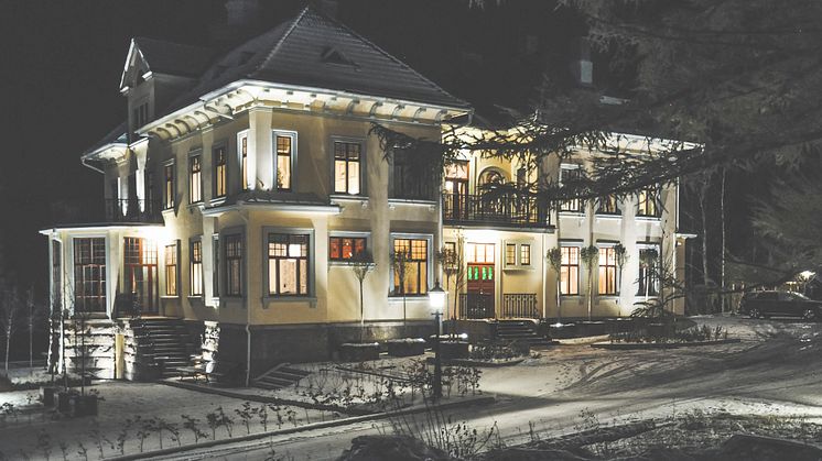Villa Strömsfors i vinterskrud