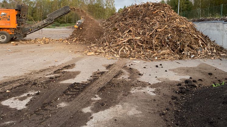 Sysav och Bussme Biochar testar biokol från trädgårdsavfall 