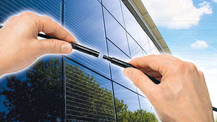 Minikontakt för fasadintegrerade solpaneler 