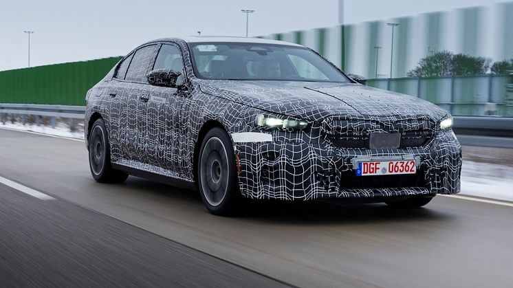 Helt nya BMW i5: Nedräkningen fortsätter