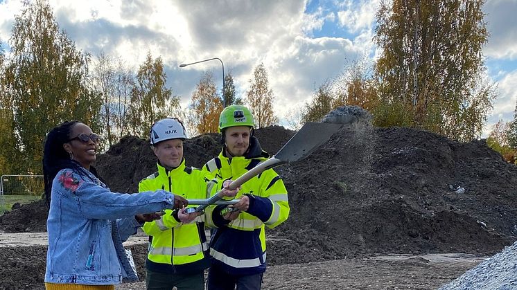 Bostäderna byggs som radhus om 115 kvadratmeter fördelat på två våningar. Alla bostäder har egen trädgård och carport.