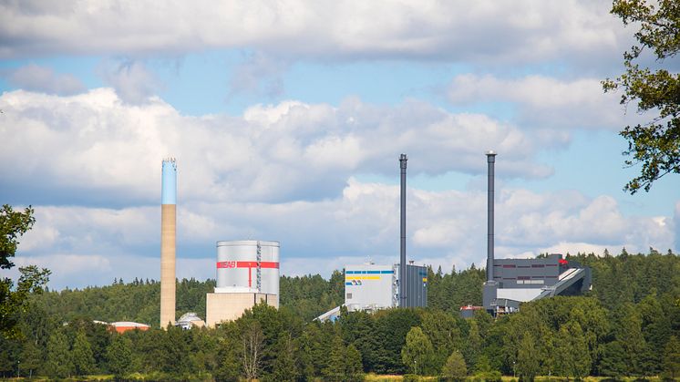 Sandviksverket i Växjö producerar el och värme av restprodukter från den närliggande skogsindustrin.